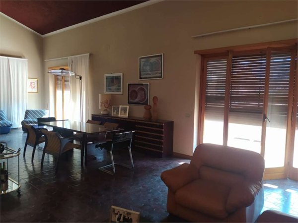 casa indipendente in vendita a Frosinone