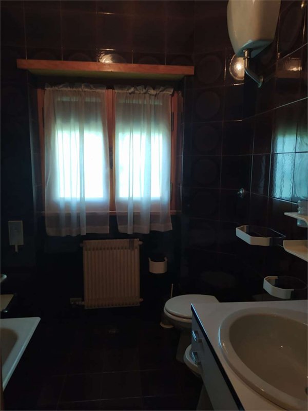 casa indipendente in vendita a Frosinone