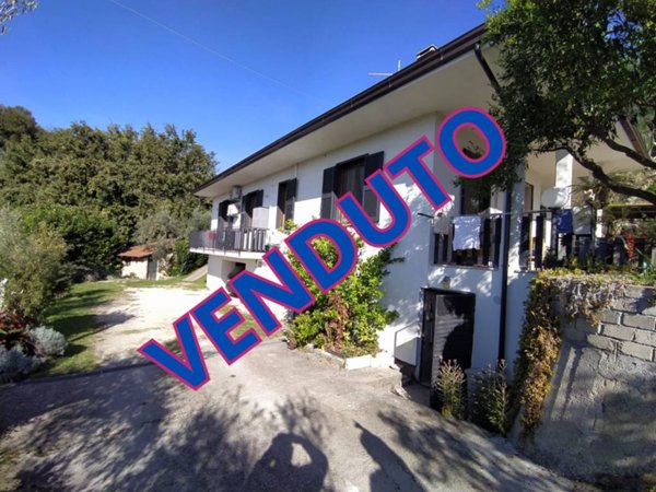casa indipendente in vendita a Frosinone