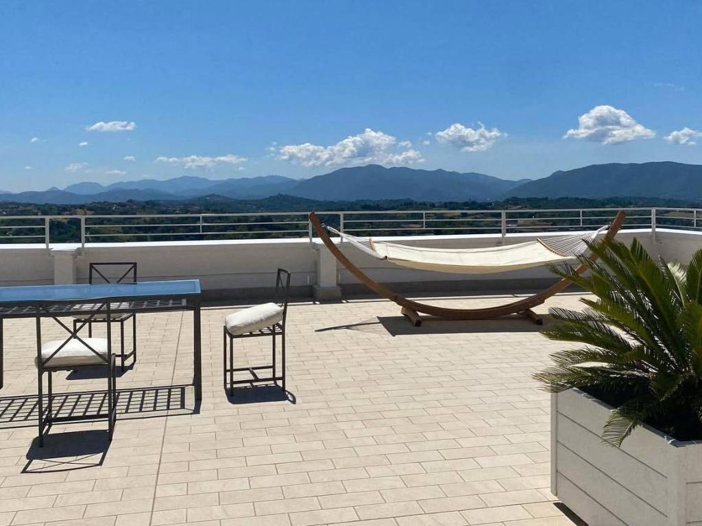 appartamento in vendita a Frosinone in zona Le Rase