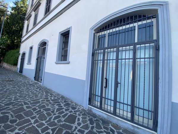 locale commerciale in vendita a Frosinone