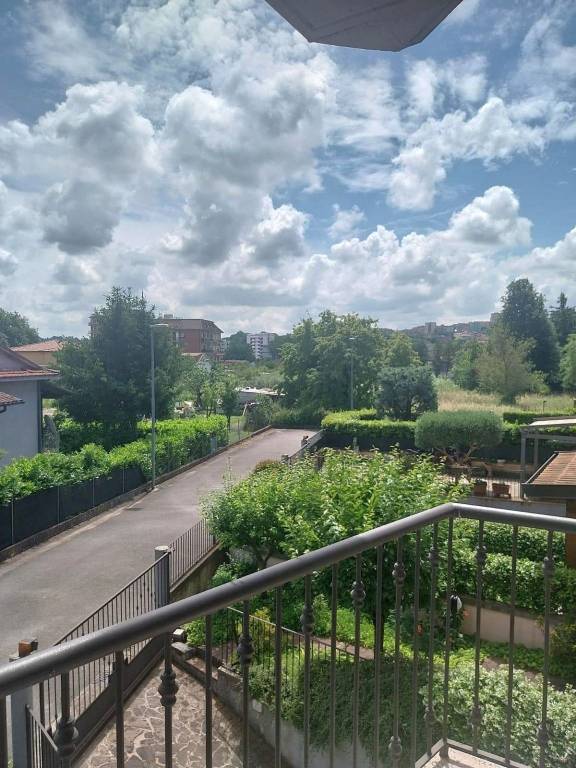 casa indipendente in vendita a Frosinone