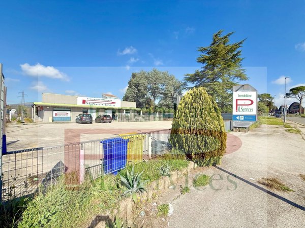 locale di sgombero in vendita a Frosinone