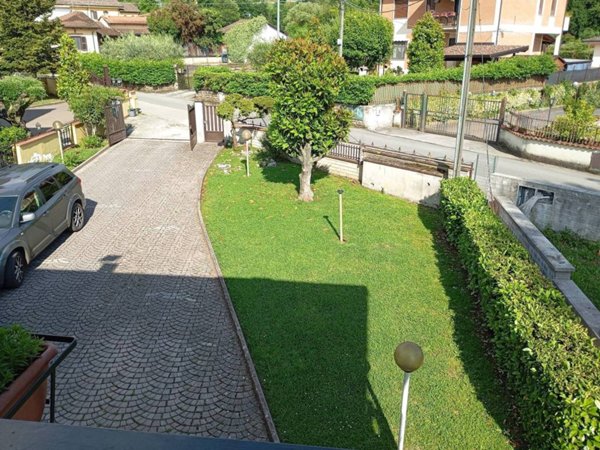 casa indipendente in vendita a Frosinone in zona Le Rase