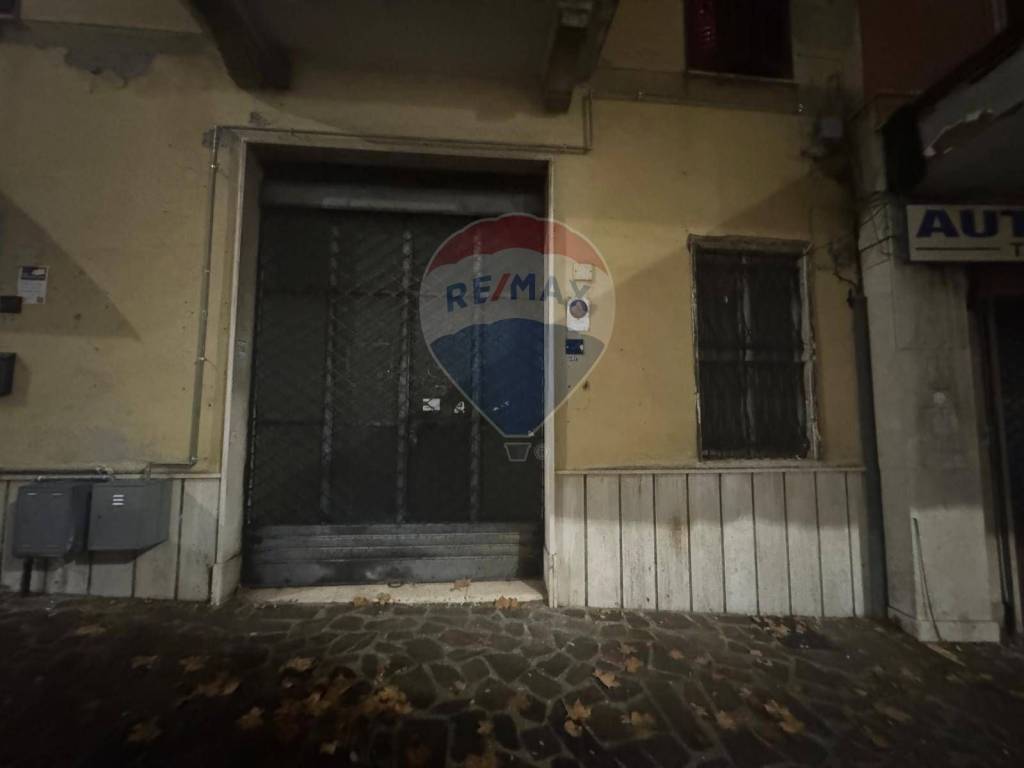 negozio in vendita a Frosinone