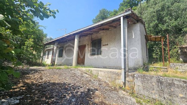 casa indipendente in vendita a Frosinone