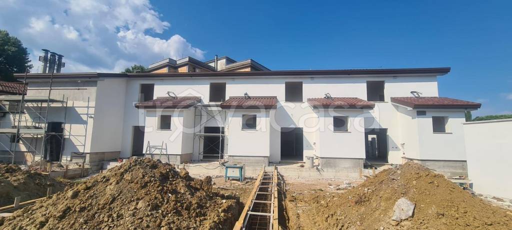 casa indipendente in vendita a Frosinone