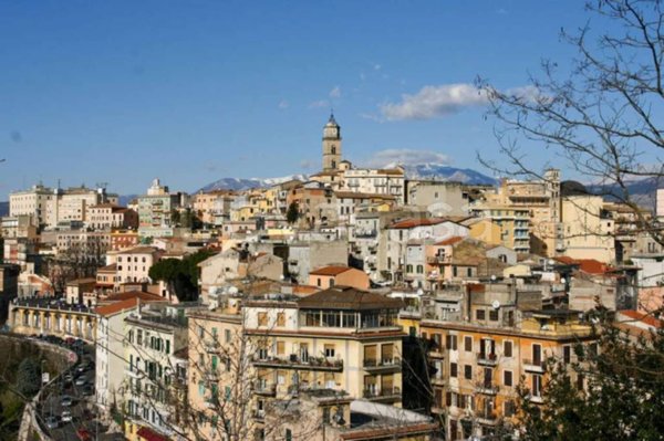 negozio in vendita a Frosinone