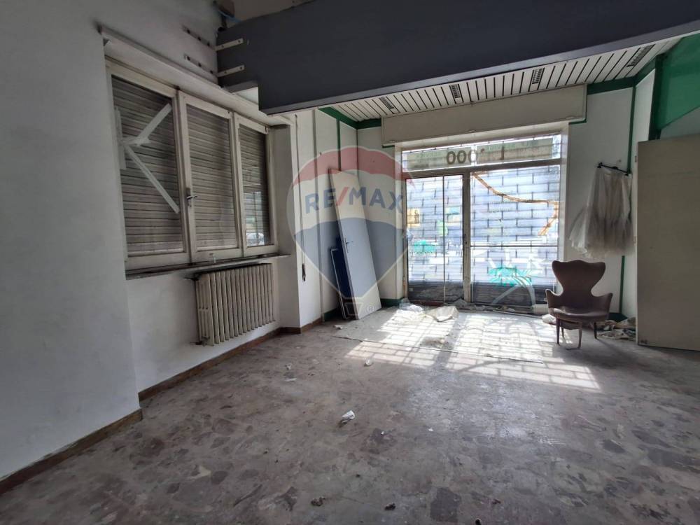 negozio in vendita a Frosinone