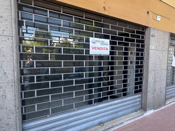 negozio in vendita a Frosinone