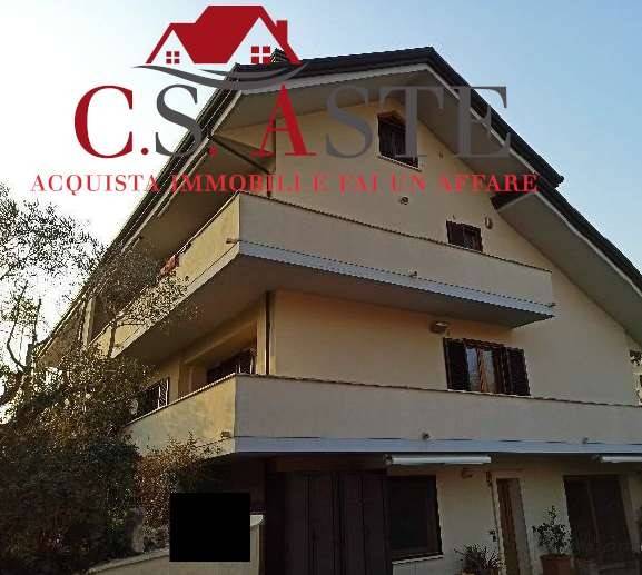 casa indipendente in vendita a Frosinone