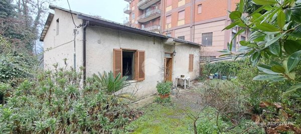 casa indipendente in vendita a Frosinone