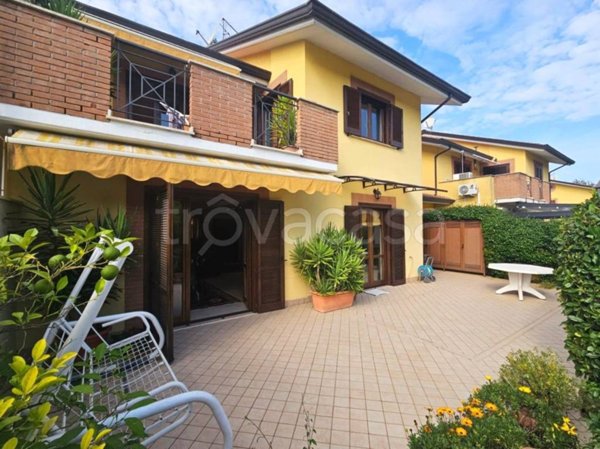casa indipendente in vendita a Frosinone