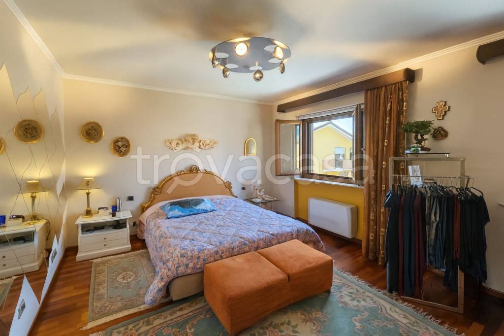 casa indipendente in vendita a Frosinone