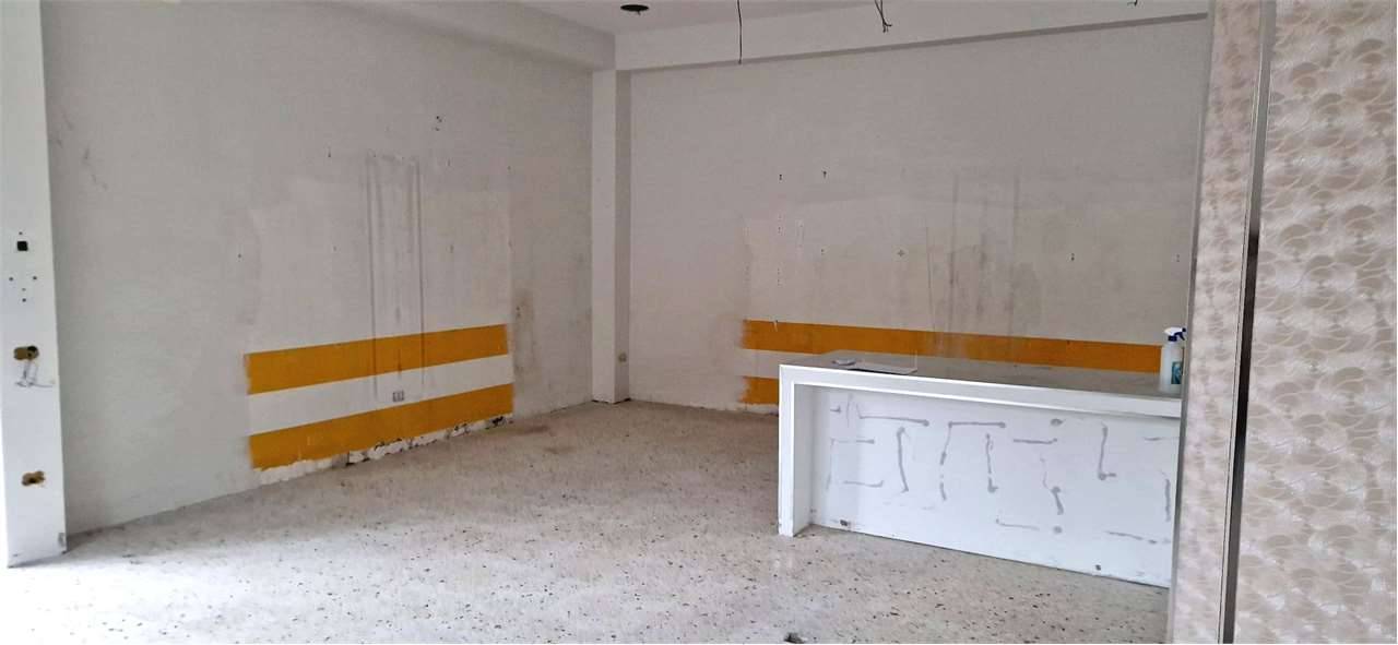 negozio in vendita a Frosinone