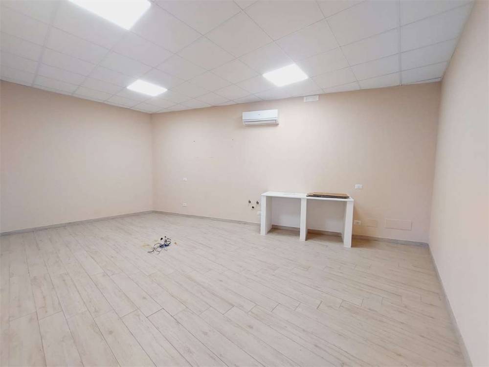 negozio in vendita a Frosinone