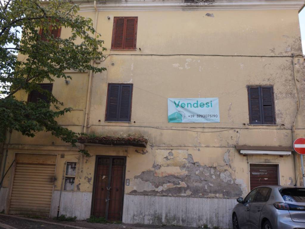 casa indipendente in vendita a Frosinone