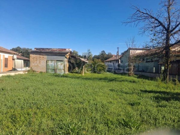 casa indipendente in vendita a Frosinone in zona Valle Contessa