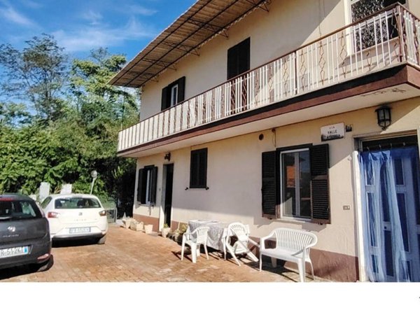 casa indipendente in vendita a Frosinone in zona Valle Contessa