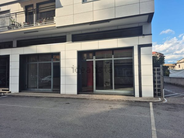 casa indipendente in vendita a Frosinone