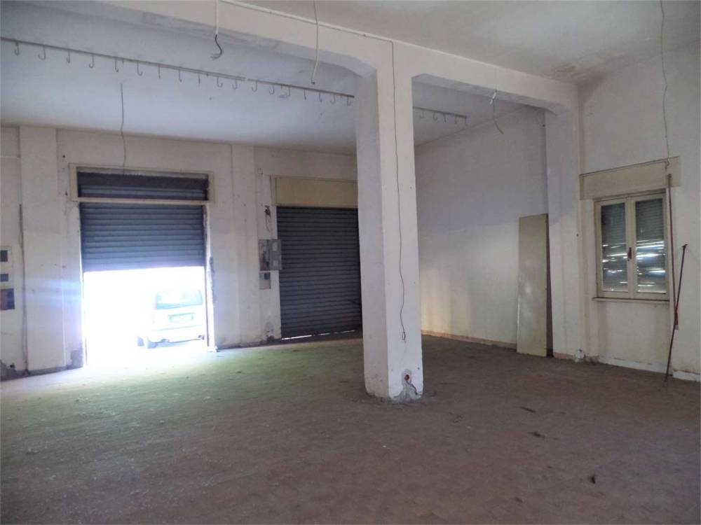 negozio in vendita a Frosinone