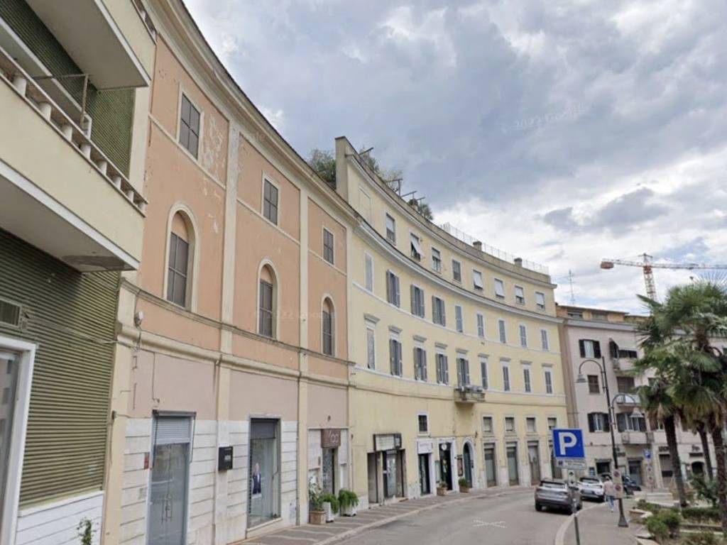 casa indipendente in vendita a Frosinone
