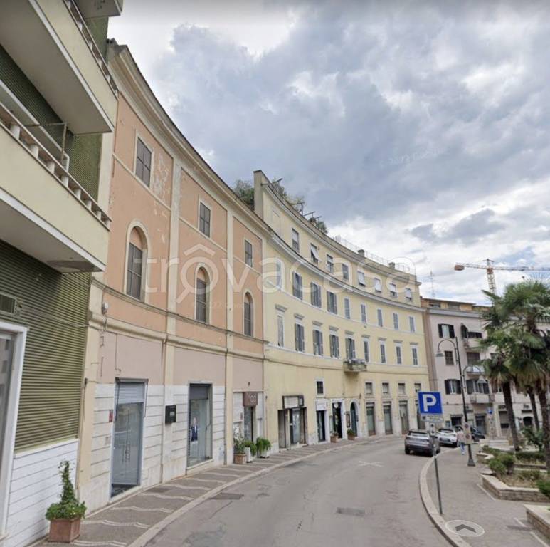 casa indipendente in vendita a Frosinone