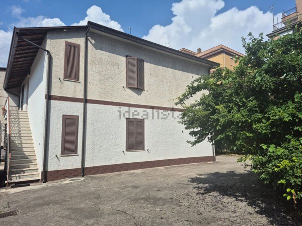 casa semindipendente in vendita a Frosinone