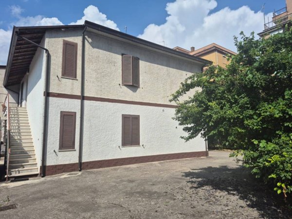 casa semindipendente in vendita a Frosinone