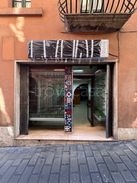 negozio in vendita a Frosinone