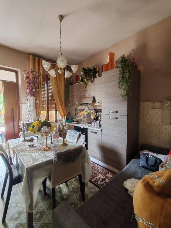 casa indipendente in vendita a Frosinone