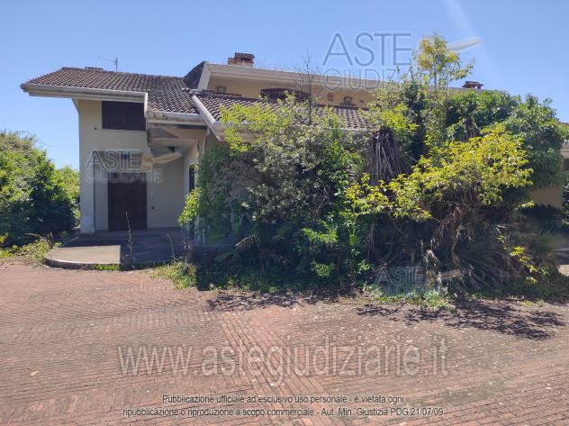 casa indipendente in vendita a Frosinone