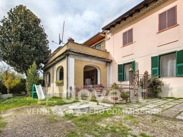 casa indipendente in vendita a Frosinone