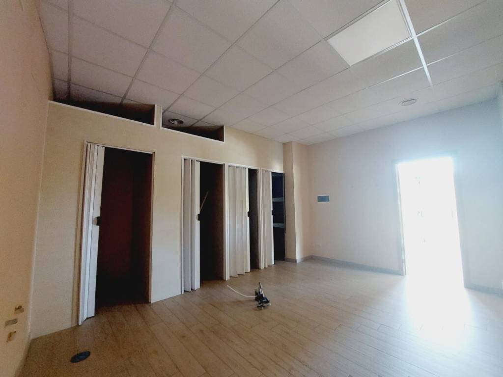 negozio in vendita a Frosinone