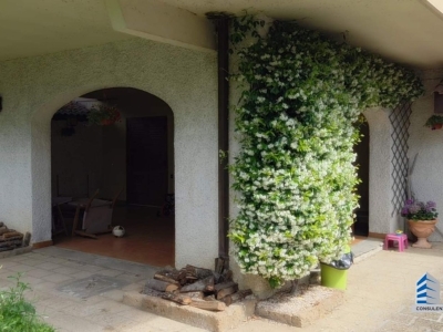 casa indipendente in vendita a Frosinone