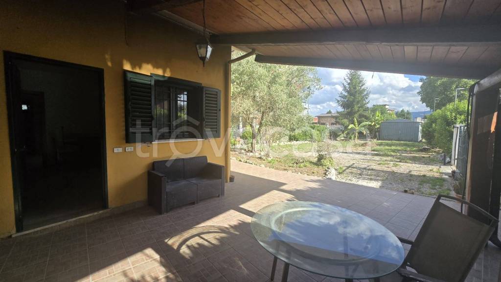 casa indipendente in vendita a Frosinone