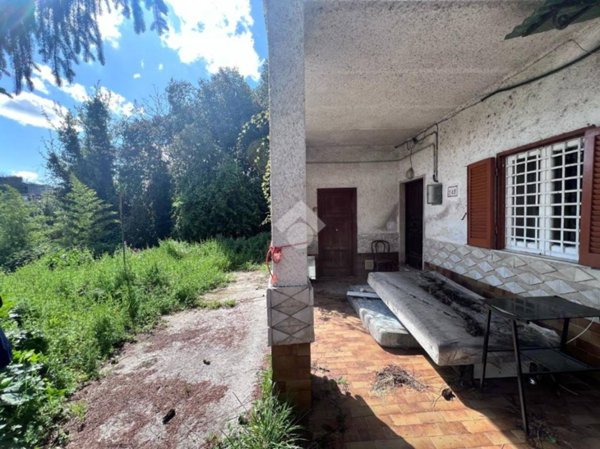 casa indipendente in vendita a Frosinone