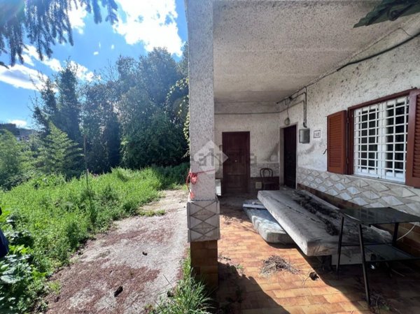 casa semindipendente in vendita a Frosinone