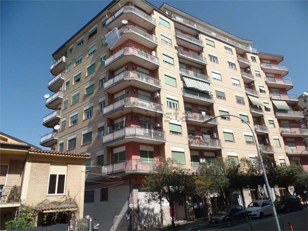casa indipendente in vendita a Frosinone