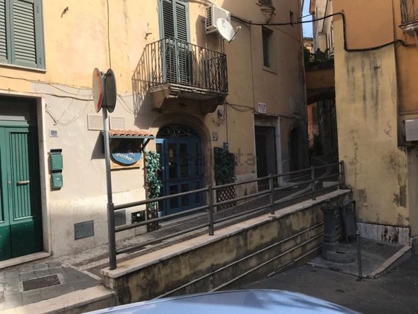 negozio in vendita a Frosinone
