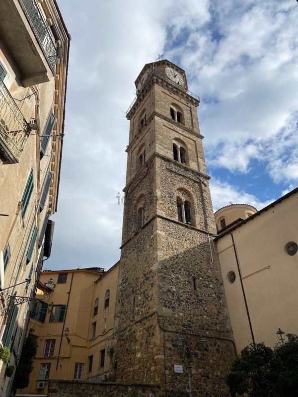 locale commerciale in vendita a Frosinone