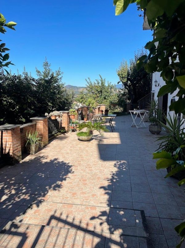 casa indipendente in vendita a Frosinone