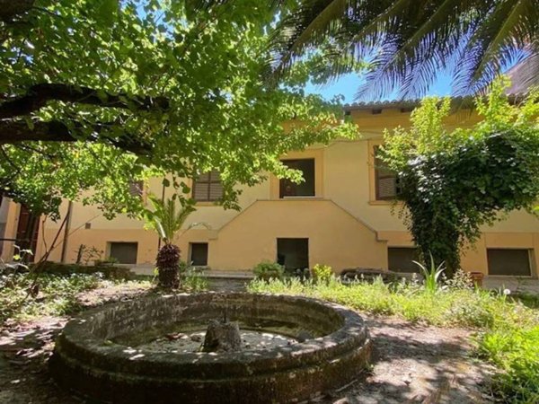 casa indipendente in vendita a Frosinone