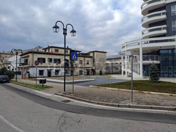 negozio in vendita a Frosinone