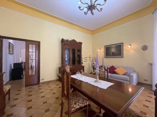 esavano in vendita a Frosinone