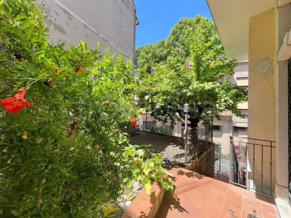 casa indipendente in vendita a Frosinone