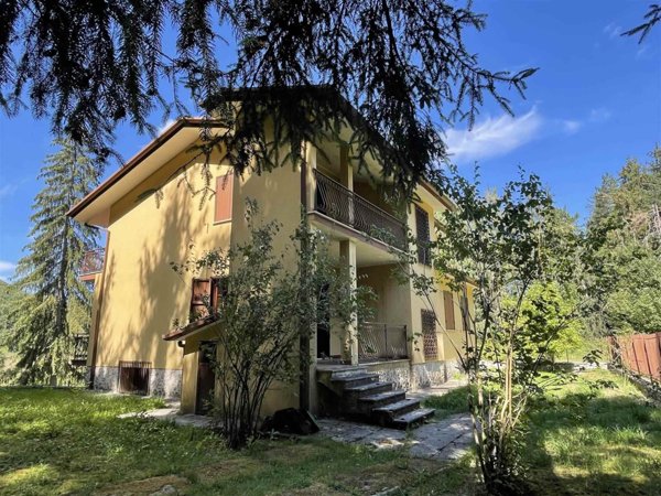 casa indipendente in vendita a Frosinone