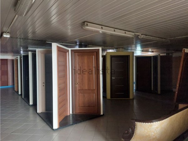 casa indipendente in vendita a Frosinone