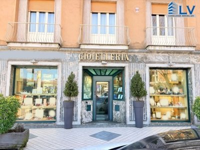 negozio in vendita a Frosinone