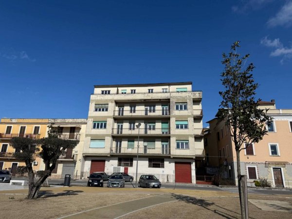 casa indipendente in vendita a Frosinone